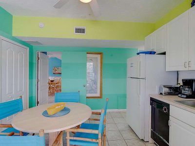 Studio #6 - Sunset Royale