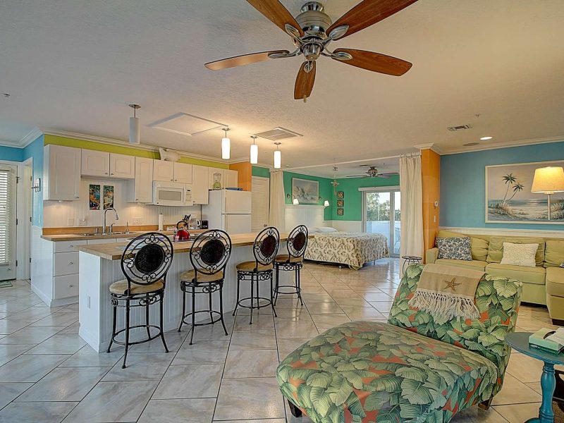 Penthouse studio suite #7 - Sunset Royale