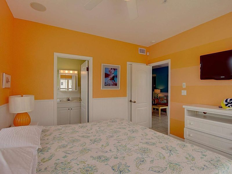 Two-bedroom #5 - Sunset Royale