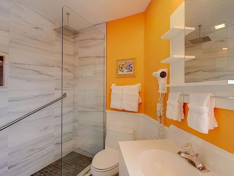 Studio #6 - Sunset Royale