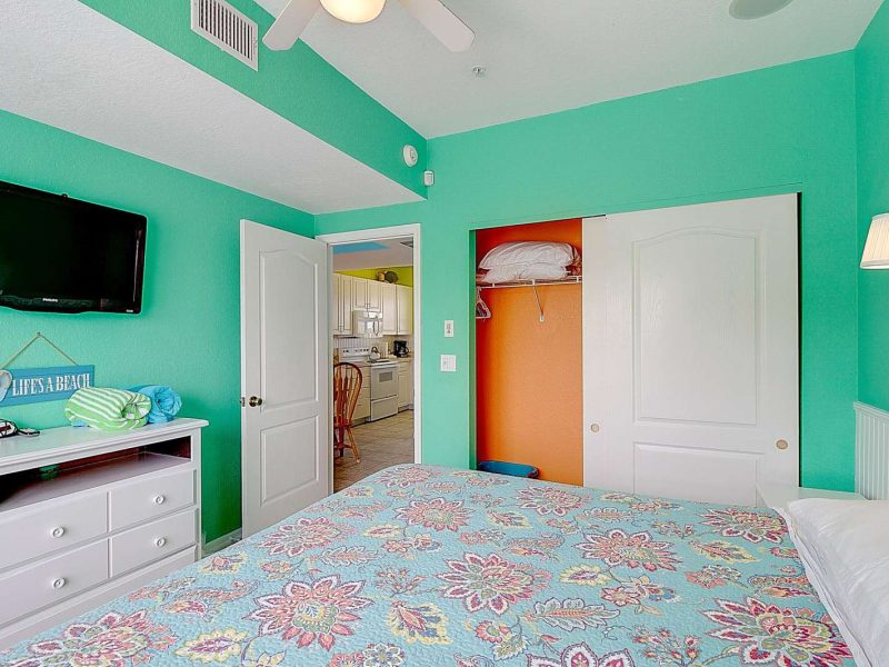 Two-bedroom #5 - Sunset Royale