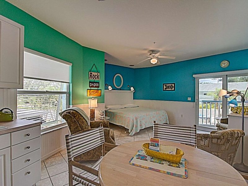 Studio #3 - Sunset Royale