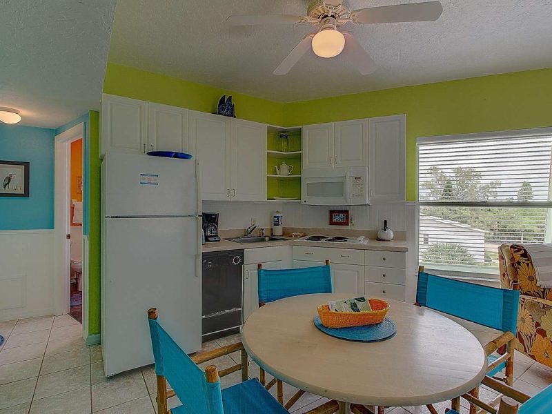 Studio #6 - Sunset Royale