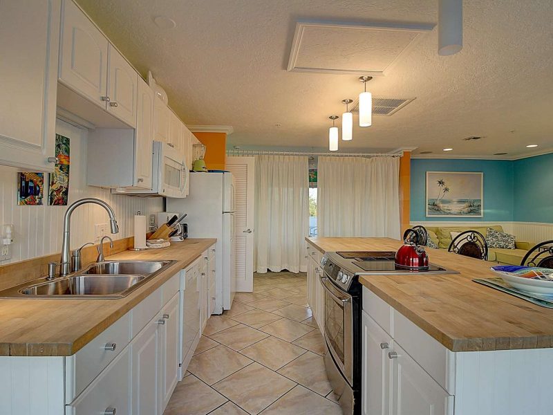 Penthouse studio suite #7 - Sunset Royale